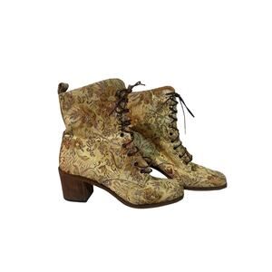 Vintage Kenneth Cole Tapestry Boots 90s Size 6 Victorian Style